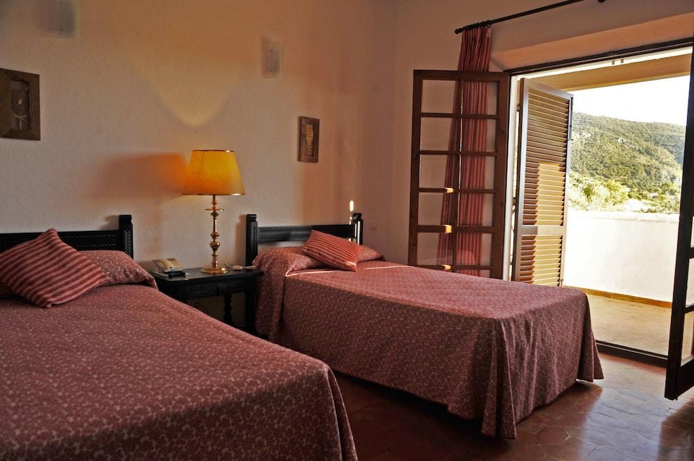 Hotel Tugasa Las Truchas El Bosque Dış mekan fotoğraf